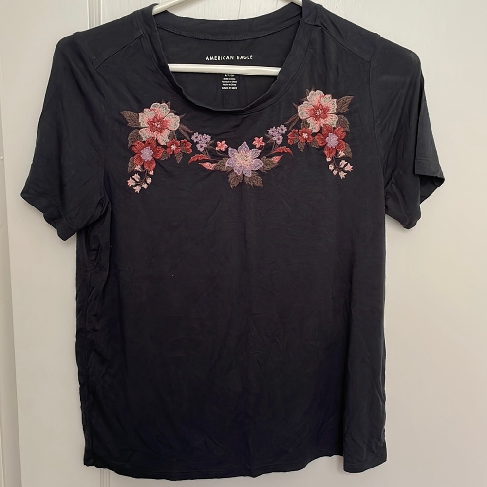 American Eagle Soft and Sexy Tee with flower embroidery